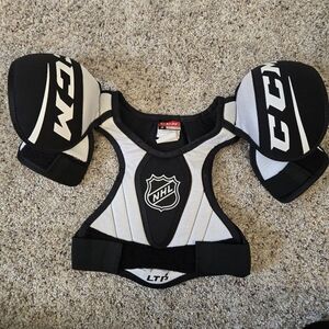 CCM NHL Junior Hockey Shoulder Pads Size Small